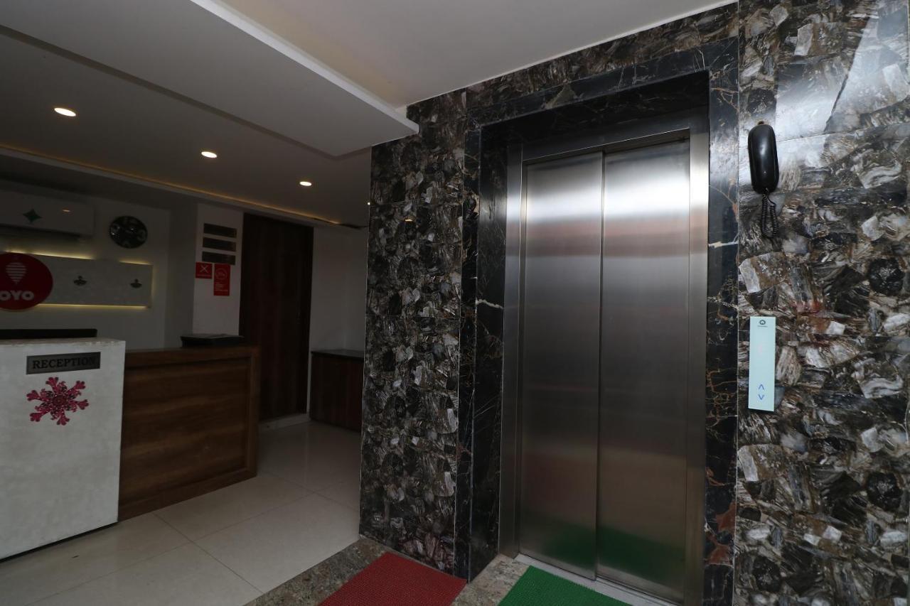 Oyo 9999 Hotel La Wisteria Delhi  Esterno foto