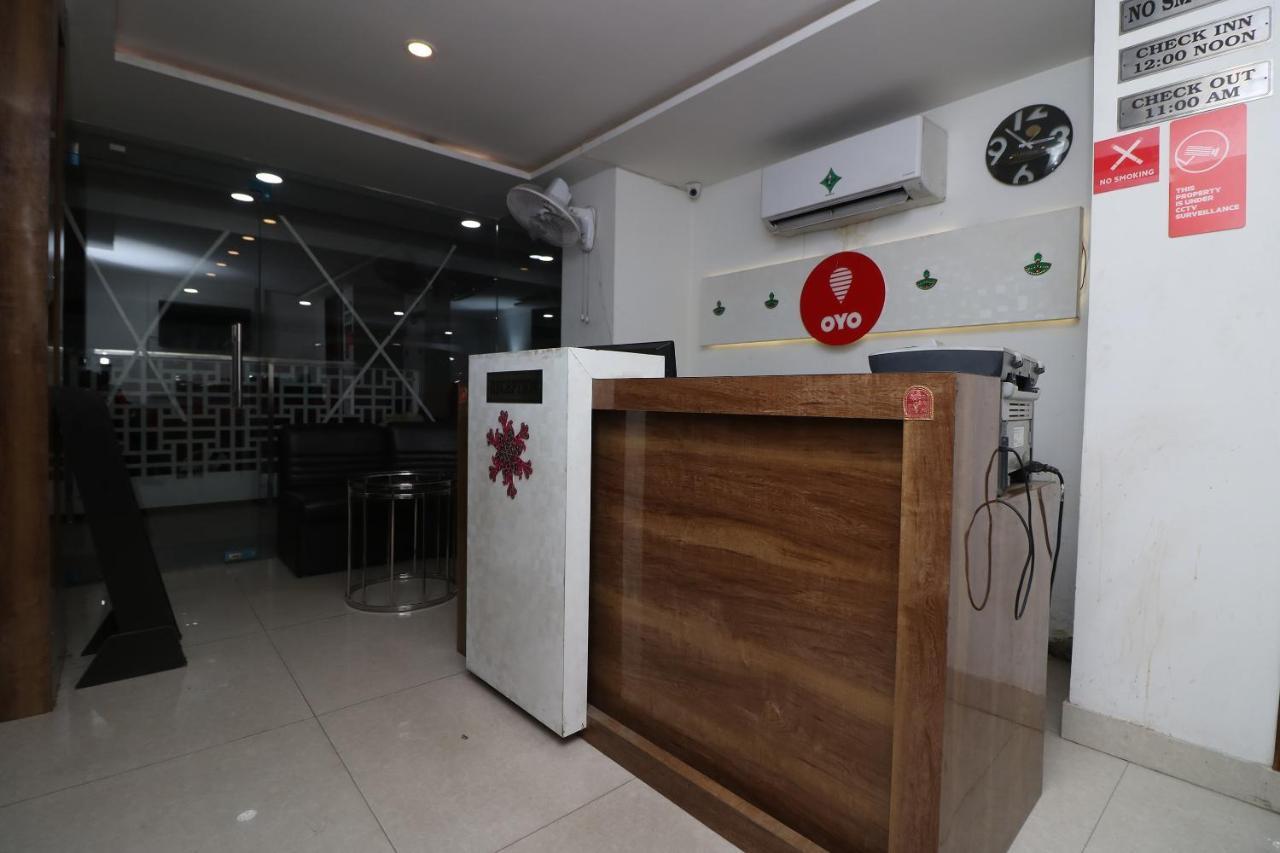 Oyo 9999 Hotel La Wisteria Delhi  Esterno foto